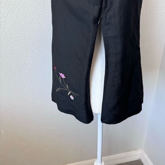 Limited Apparel Black Embroidered Floral Top Sleeveless SZ 12 - Picture 3 of 13